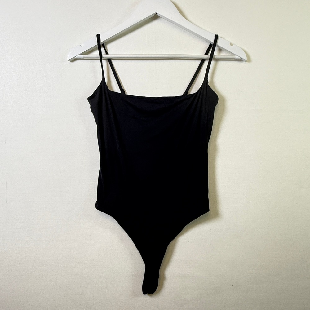 SUUKSESS Black Square Neck Spaghetti Strap Thong Bodysuit Small
